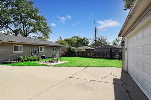 116 E Dennis Rd, Wheeling, IL 60090 photo 28