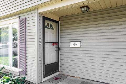 116 E Dennis Rd, Wheeling, IL 60090 photo 7