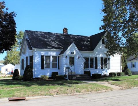 408 W Winfield St, Morrison, IL 61270 photo 1