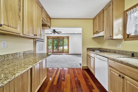 2070 E Old Pine Bluff Rd, Morris, IL 60450 photo 6