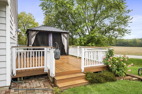 2070 E Old Pine Bluff Rd, Morris, IL 60450 photo 3