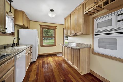 2070 E Old Pine Bluff Rd, Morris, IL 60450 photo 9