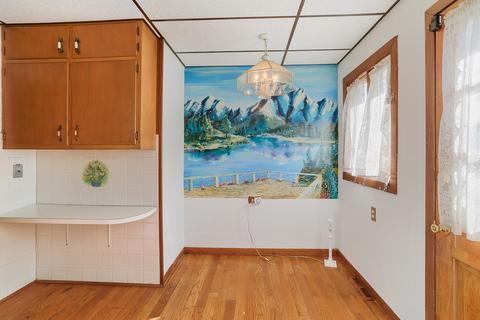 1033 E 8th St, Lockport, IL 60441 photo 9