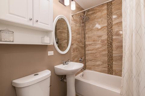 2102 Halsey Dr, Des Plaines, IL 60018 photo 15