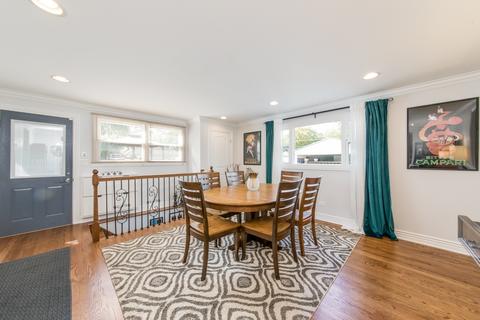 2102 Halsey Dr, Des Plaines, IL 60018 photo 9