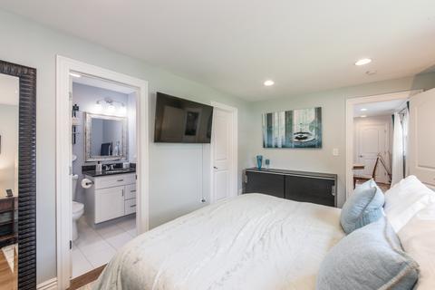 2102 Halsey Dr, Des Plaines, IL 60018 photo 11