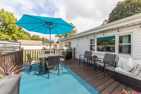2102 Halsey Dr, Des Plaines, IL 60018 photo 19