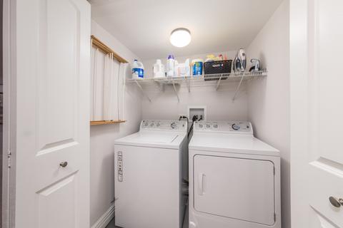 2102 Halsey Dr, Des Plaines, IL 60018 photo 18