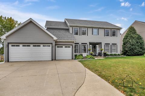 2071 Carlisle St, Algonquin, IL 60102 photo 1