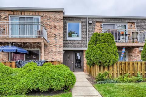 4610 Kings Walk Dr #2C, Rolling Meadows, IL 60008 photo 1