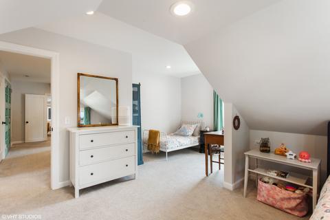 2110 Forestview Rd, Evanston, IL 60201 photo 14