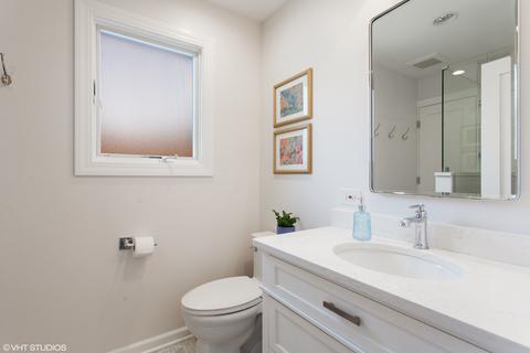 2110 Forestview Rd, Evanston, IL 60201 photo 15