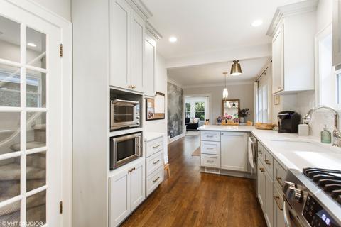 2110 Forestview Rd, Evanston, IL 60201 photo 6