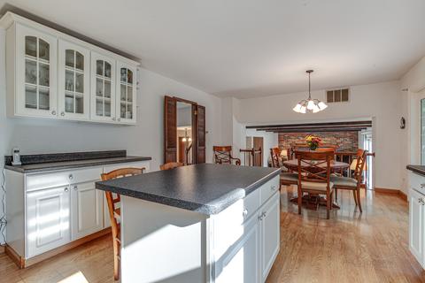 540 Basil Rd, Lake Bluff, IL 60044 photo 9