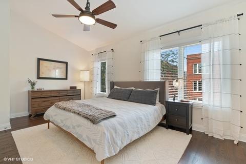 2307 W Thomas St, Chicago, IL 60622 photo 12