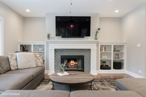 2307 W Thomas St, Chicago, IL 60622 photo 6