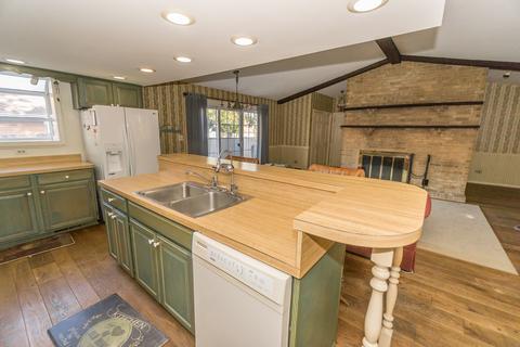 730 N Rohlwing Rd, Addison, IL 60101 photo 7