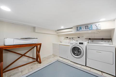 412 Bangs St, Aurora, IL 60505 photo 10