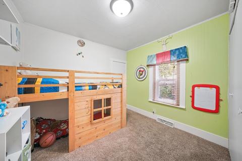 412 Bangs St, Aurora, IL 60505 photo 9