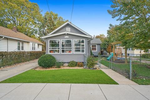 412 Bangs St, Aurora, IL 60505 photo 1
