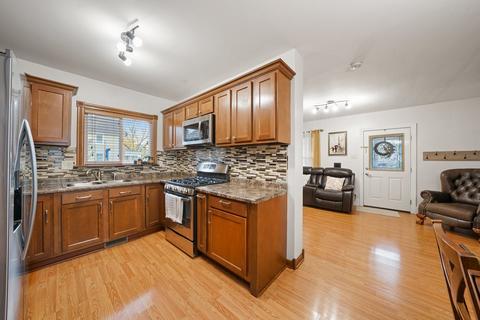 412 Bangs St, Aurora, IL 60505 photo 6