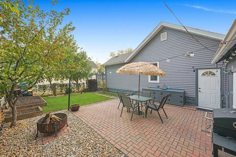 412 Bangs St, Aurora, IL 60505 photo 12