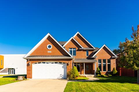 2759 Maple St, Des Plaines, IL 60018 photo 1
