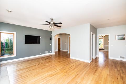 2759 Maple St, Des Plaines, IL 60018 photo 24