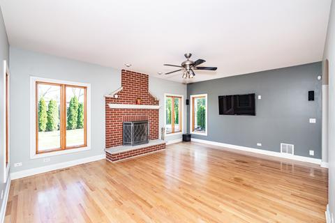 2759 Maple St, Des Plaines, IL 60018 photo 23