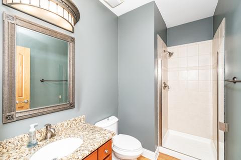 2759 Maple St, Des Plaines, IL 60018 photo 11