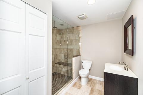 2759 Maple St, Des Plaines, IL 60018 photo 7