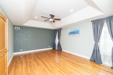 2759 Maple St, Des Plaines, IL 60018 photo 17