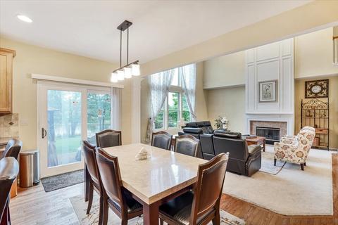8 Benton Ct, Algonquin, IL 60102 photo 11