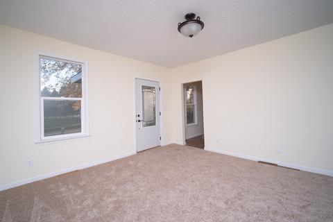 1614 W Townline Rd, Leaf River, IL 61047 photo 3