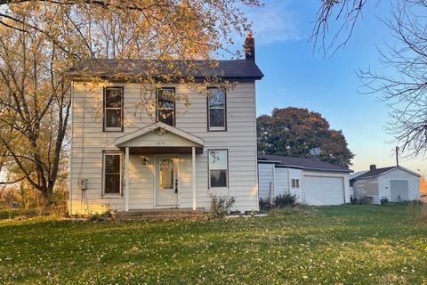 1614 W Townline Rd, Leaf River, IL 61047 photo 1