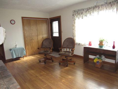 200 E Market St, Dewitt, IL 61735 photo 4
