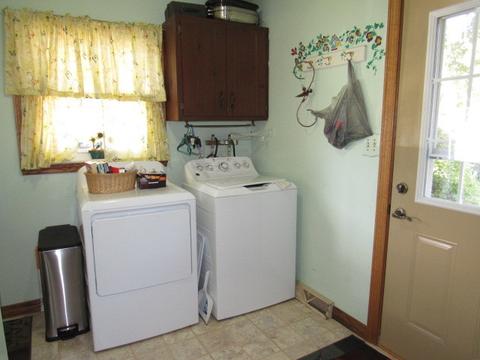 200 E Market St, Dewitt, IL 61735 photo 9