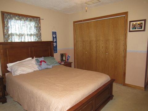 200 E Market St, Dewitt, IL 61735 photo 13