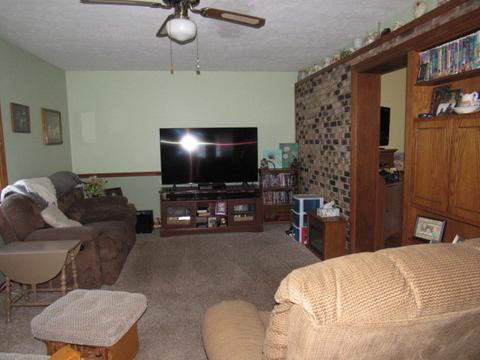 200 E Market St, Dewitt, IL 61735 photo 11