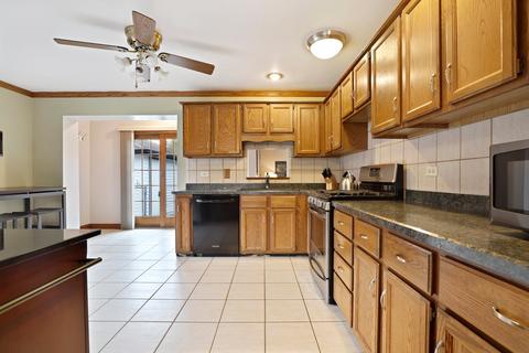 7048 Birch St, Bridgeview, IL 60455 photo 8