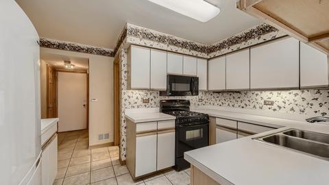 1434 Diamond Dr, Hoffman Estates, IL 60192 photo 10