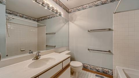 1434 Diamond Dr, Hoffman Estates, IL 60192 photo 17