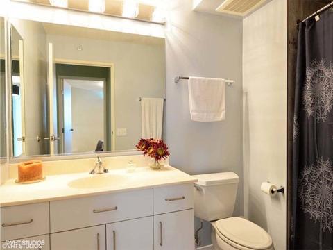 1720 Maple Ave #2240, Evanston, IL 60201 photo 9