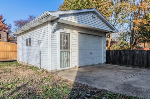 810 Devonshire Dr, Champaign, IL 61820 photo 5