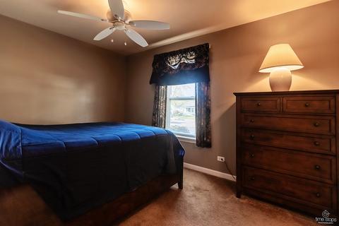23 Thrush Rd, Carpentersville, IL 60110 photo 11