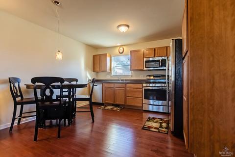 23 Thrush Rd, Carpentersville, IL 60110 photo 5