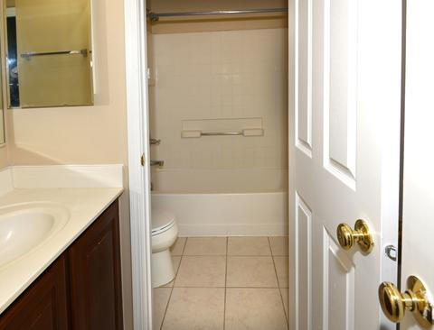 1700 White Oak Ln, Hoffman Estates, IL 60192 photo 23
