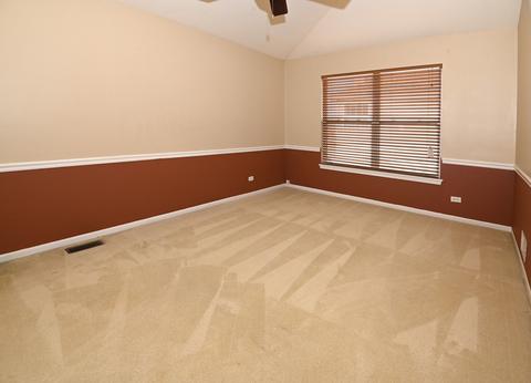1700 White Oak Ln, Hoffman Estates, IL 60192 photo 17