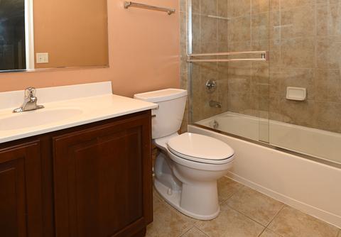 1700 White Oak Ln, Hoffman Estates, IL 60192 photo 19