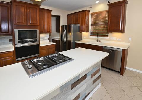 1700 White Oak Ln, Hoffman Estates, IL 60192 photo 6